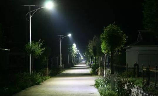 安徽馬鞍山太陽能路燈點亮群眾“幸福路”---豐朗光電
